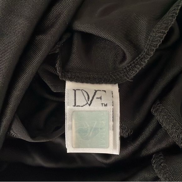 New Diane Von Furstenberg Black Ruched V-neck Rayon Dress Size 4 - Picture 8 of 13